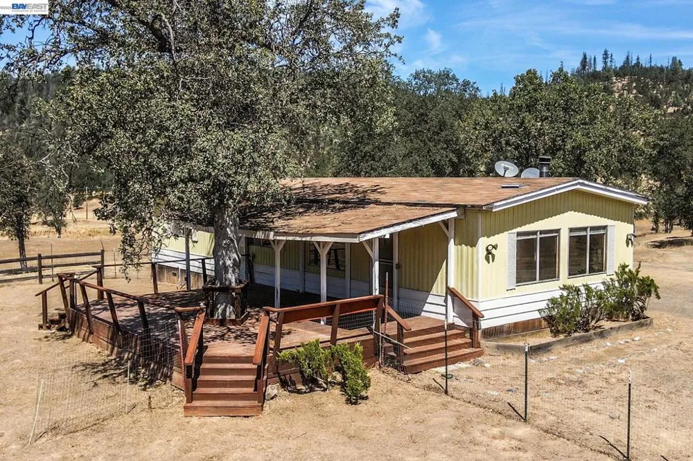 61 Blanchard Flat Douglas City, CA 96024