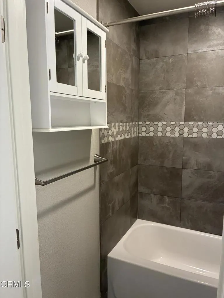 1640 Parakeet Court Ventura, CA 93003