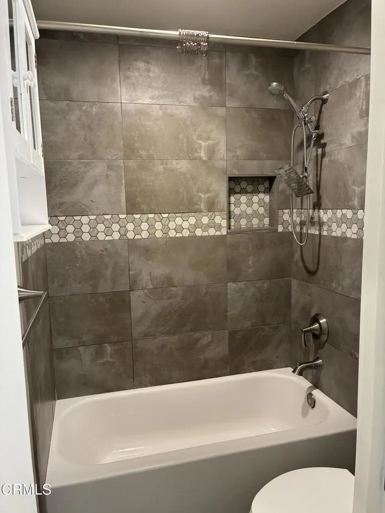 1640 Parakeet Court Ventura, CA 93003