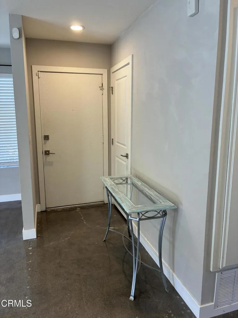 1640 Parakeet Court Ventura, CA 93003