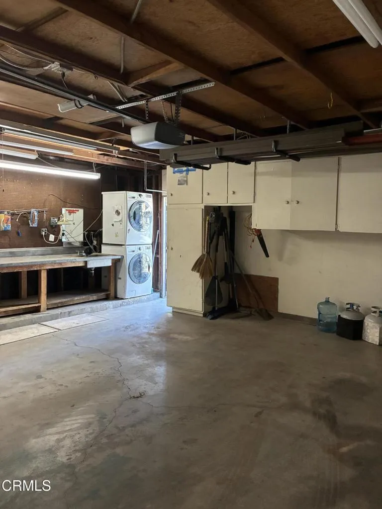 1640 Parakeet Court Ventura, CA 93003