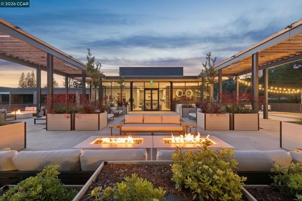 375 W El Pintado Rd #201 Danville, CA 94526