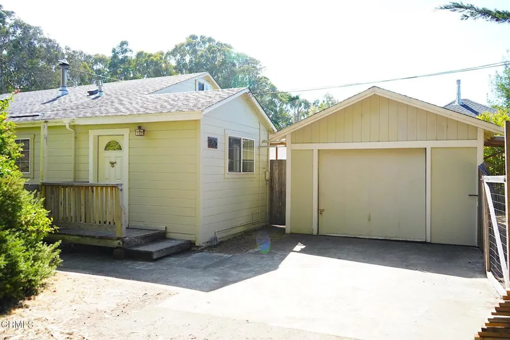 3875 Albion Little River Road Albion, CA 95410