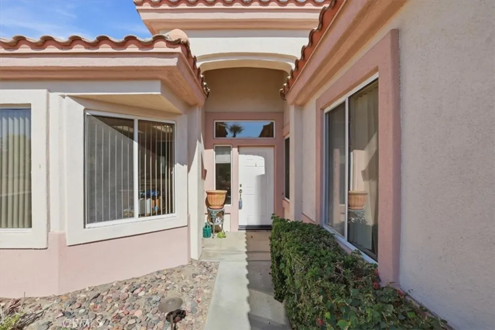 39375 Falconwood Court Palm Desert, CA 92211