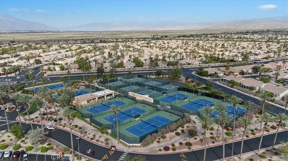 39375 Falconwood Court Palm Desert, CA 92211