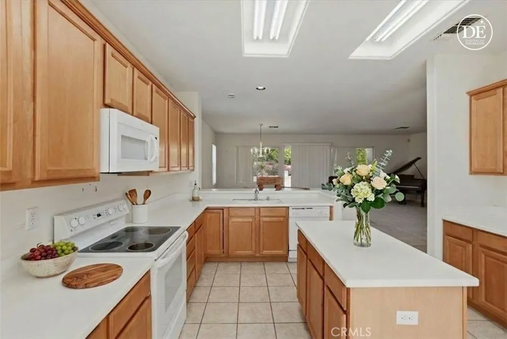 39375 Falconwood Court Palm Desert, CA 92211