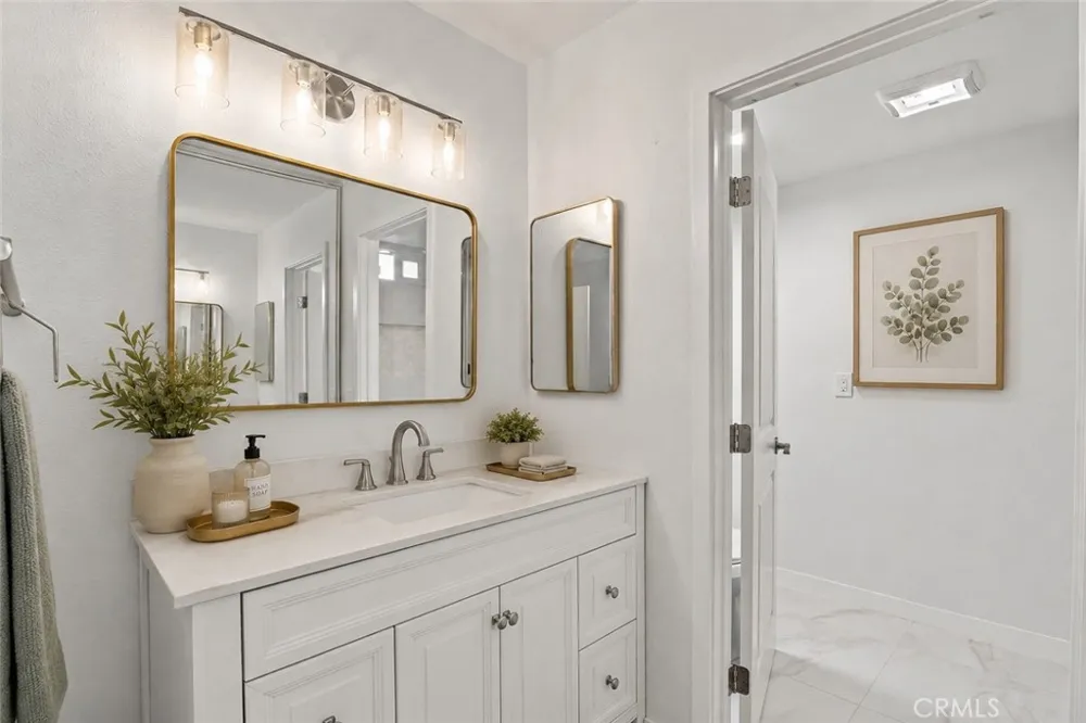 2354 Via Mariposa W #1E Laguna Woods, CA 92637