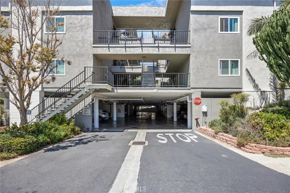 2354 Via Mariposa W #1E Laguna Woods, CA 92637