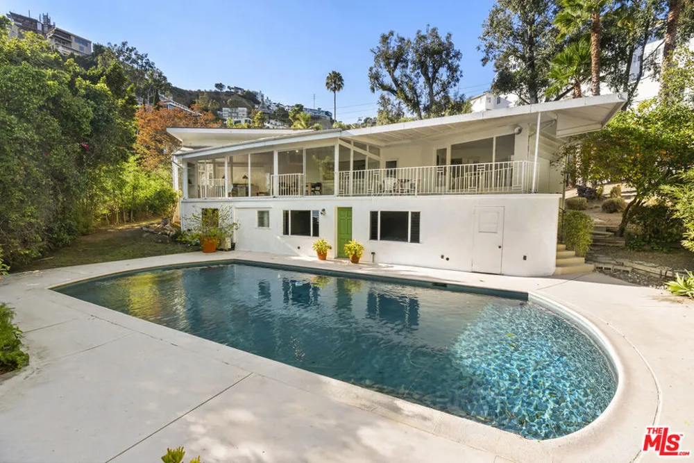 8494 Carlton Way Los Angeles, CA 90069