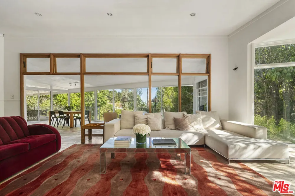8494 Carlton Way Los Angeles, CA 90069