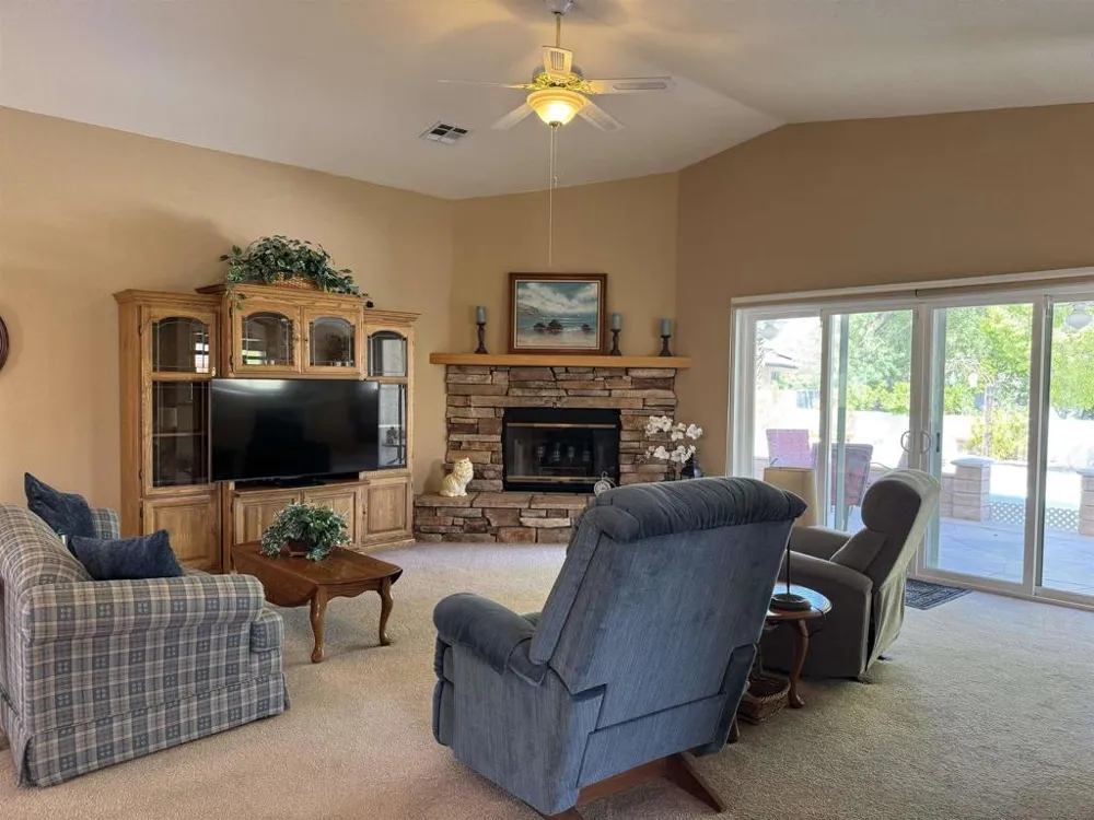 9770 Middlecoff Ct Desert Hot Springs, CA 92240
