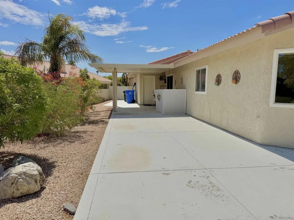 9770 Middlecoff Ct Desert Hot Springs, CA 92240