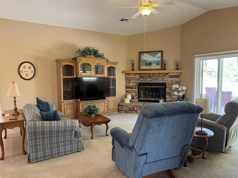 9770 Middlecoff Ct Desert Hot Springs, CA 92240