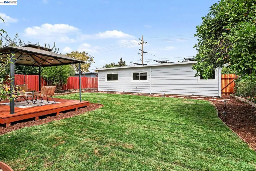 23739 Ida Ln Hayward, CA 94541