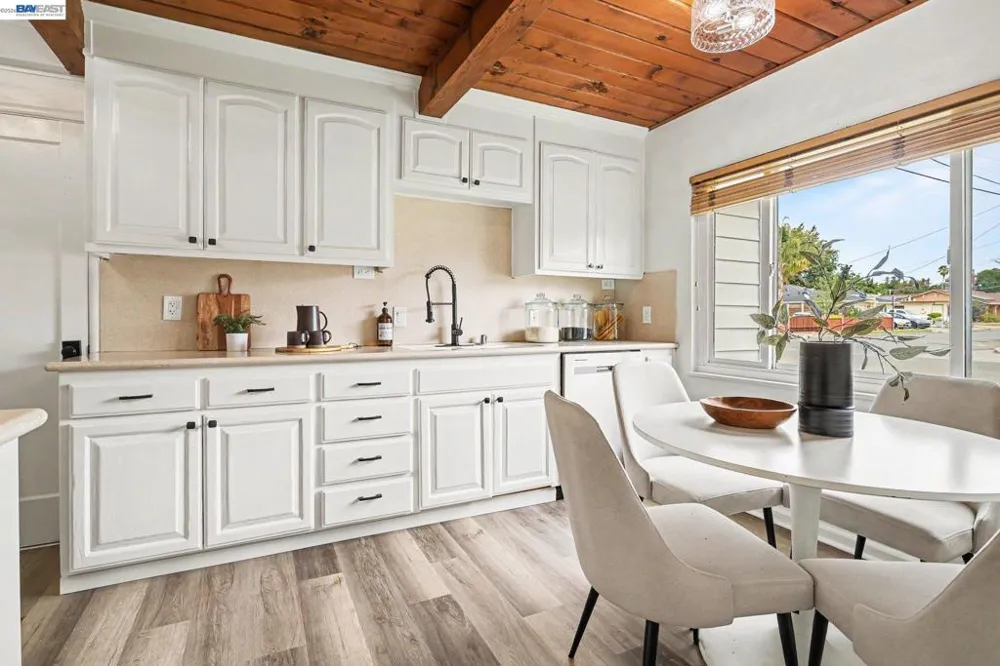 23739 Ida Ln Hayward, CA 94541