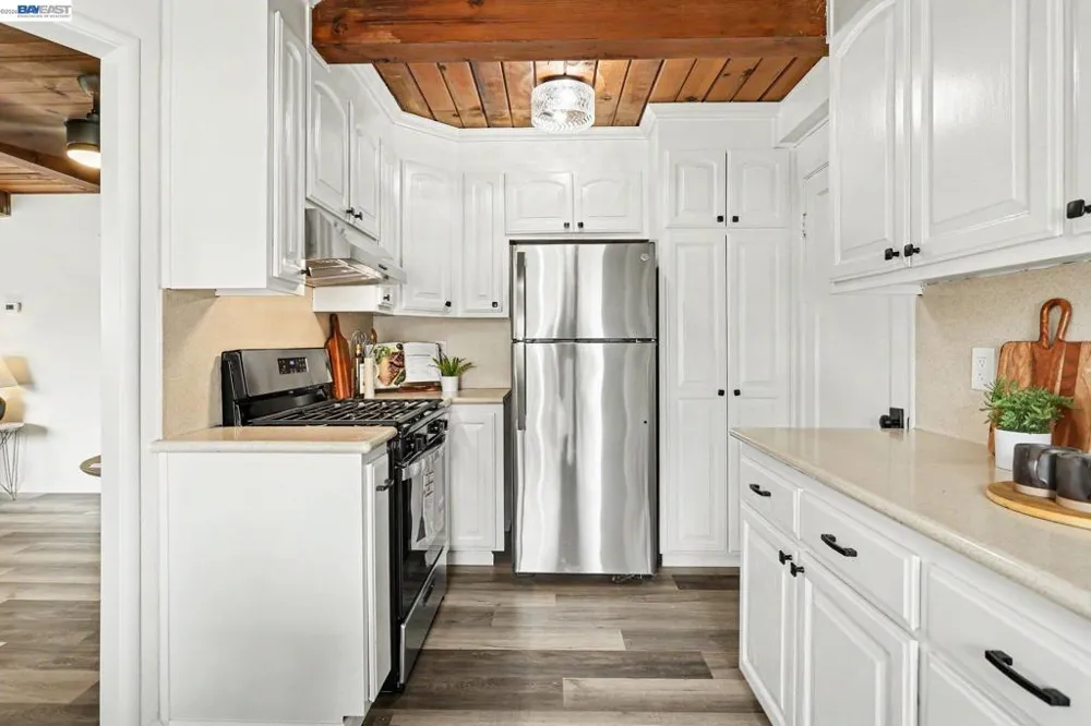 23739 Ida Ln Hayward, CA 94541