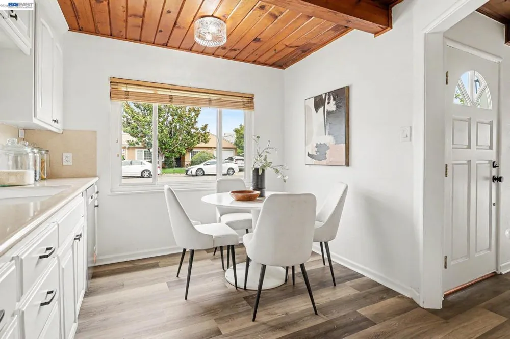 23739 Ida Ln Hayward, CA 94541