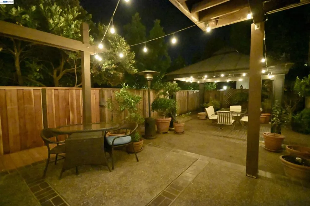8051 Canyon Creek Cir Pleasanton, CA 94588