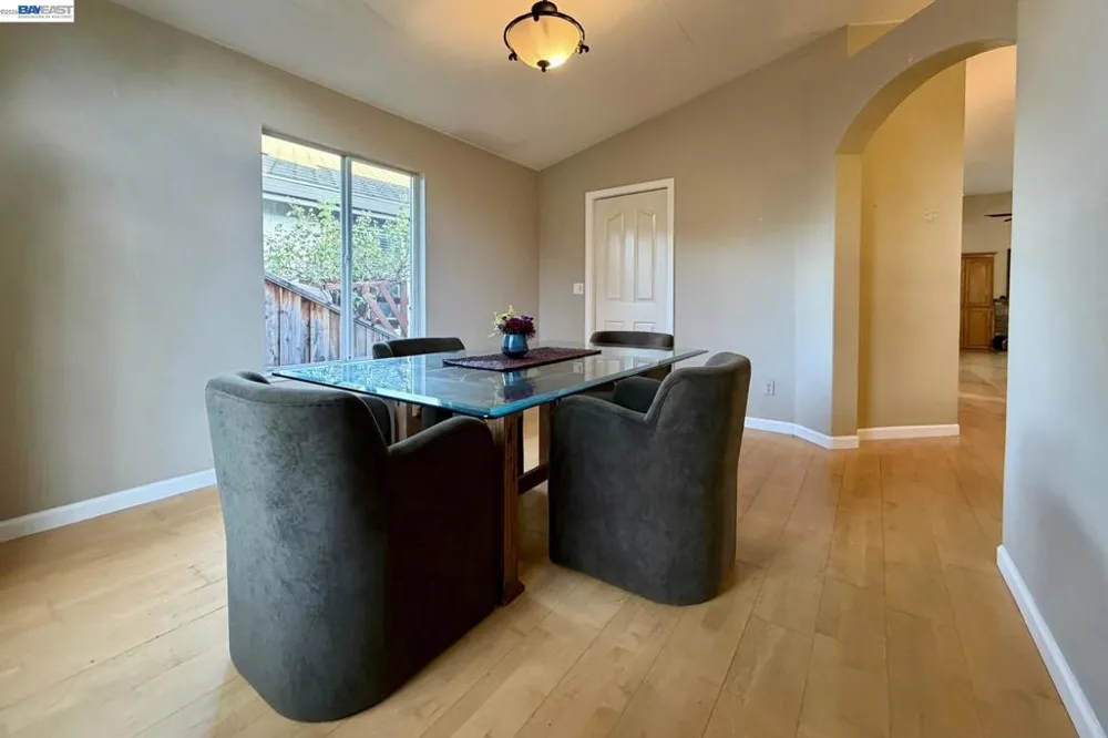 8051 Canyon Creek Cir Pleasanton, CA 94588