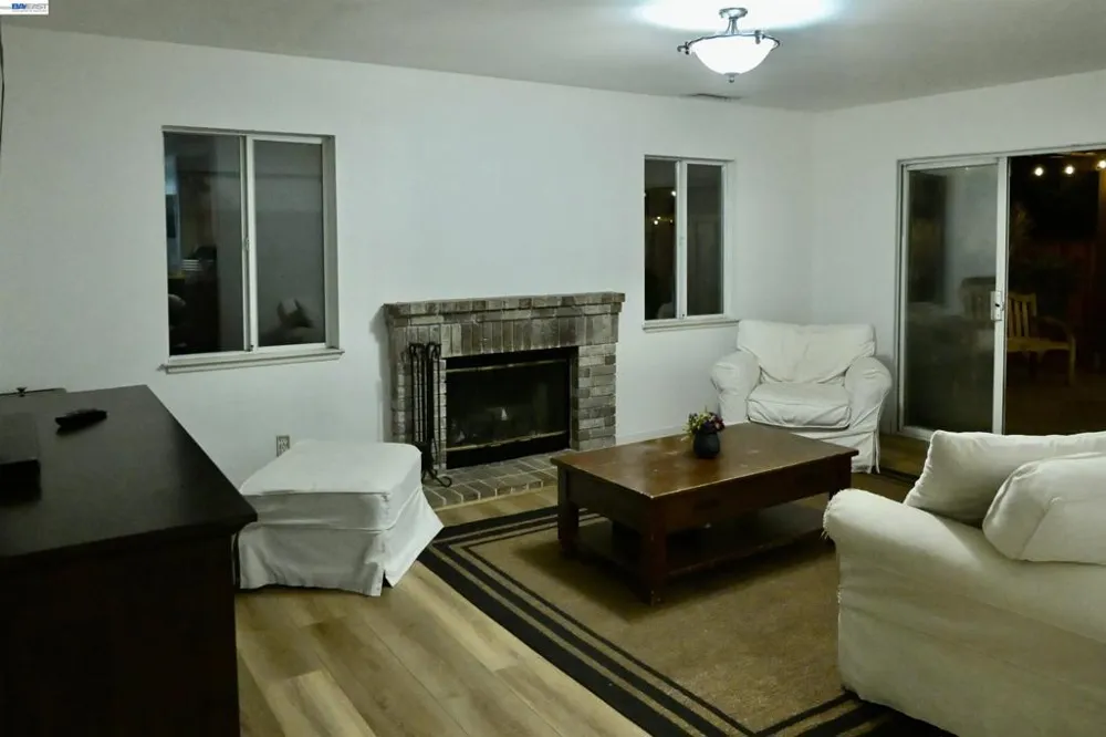 8051 Canyon Creek Cir Pleasanton, CA 94588