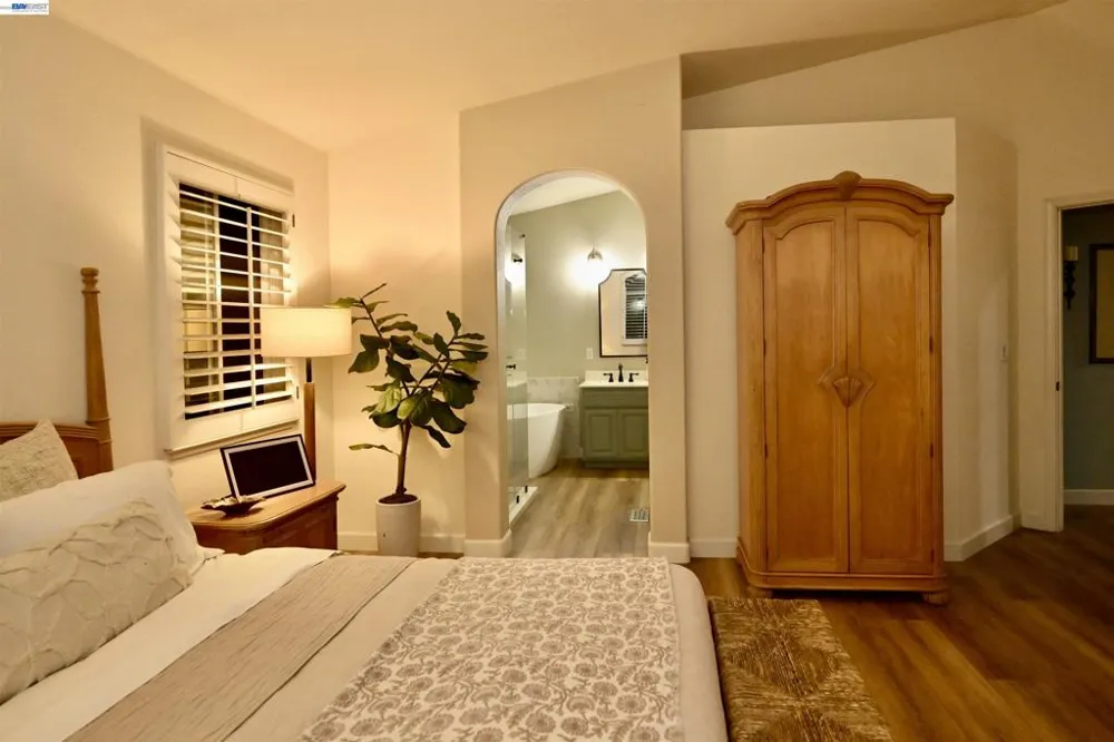 8051 Canyon Creek Cir Pleasanton, CA 94588