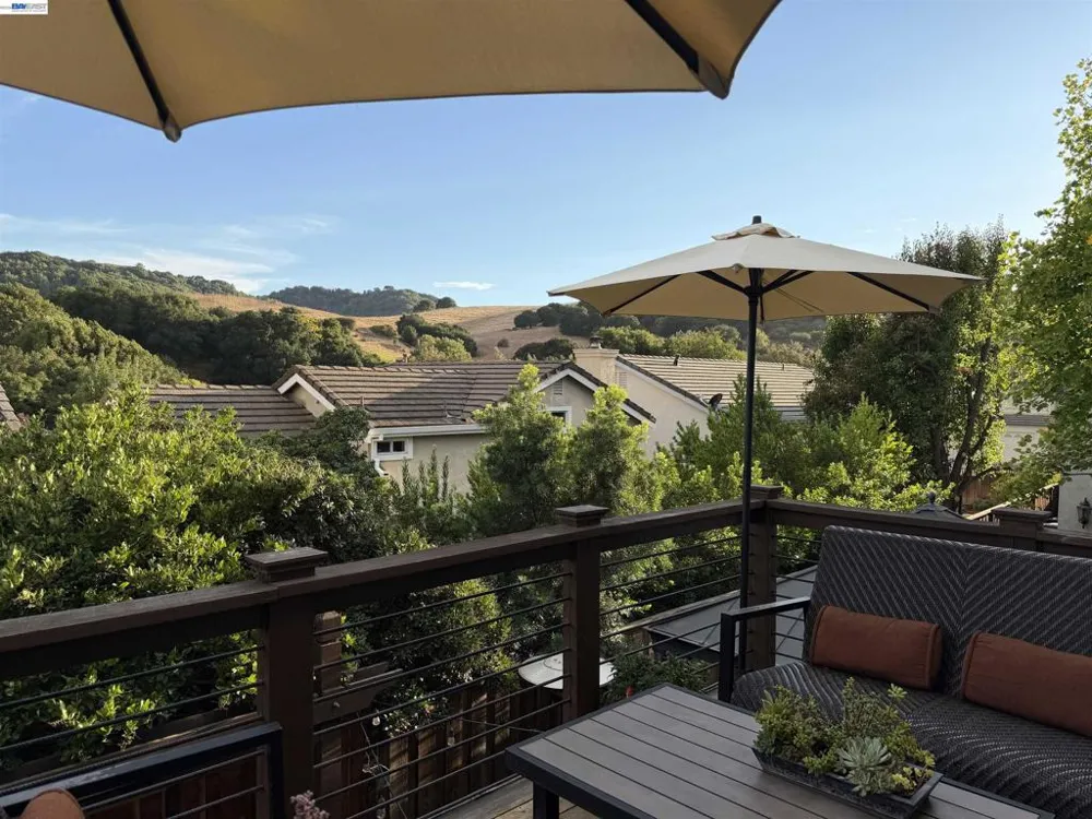 8051 Canyon Creek Cir Pleasanton, CA 94588