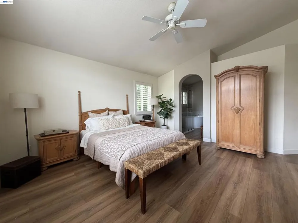 8051 Canyon Creek Cir Pleasanton, CA 94588