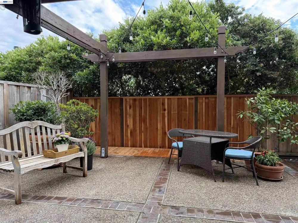 8051 Canyon Creek Cir Pleasanton, CA 94588