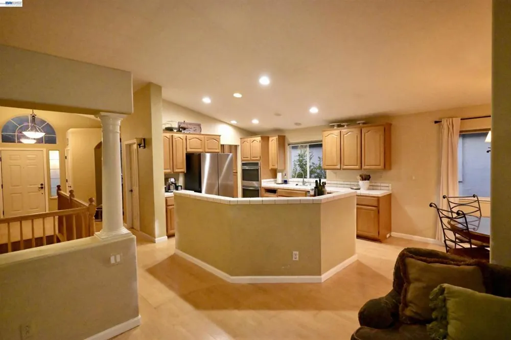 8051 Canyon Creek Cir Pleasanton, CA 94588