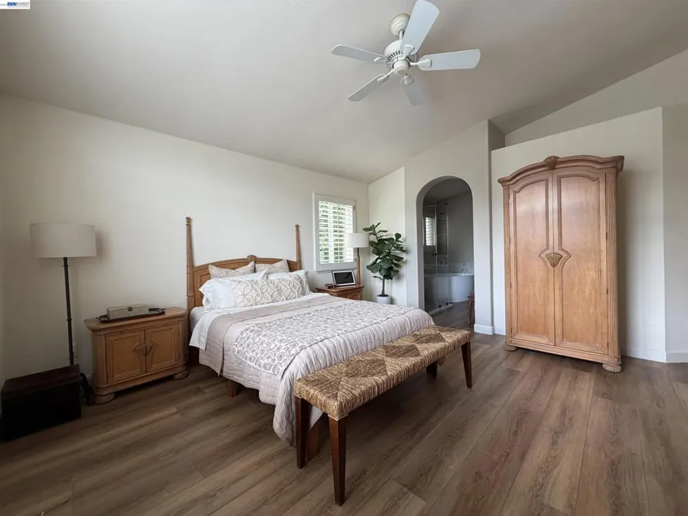 8051 Canyon Creek Cir Pleasanton, CA 94588