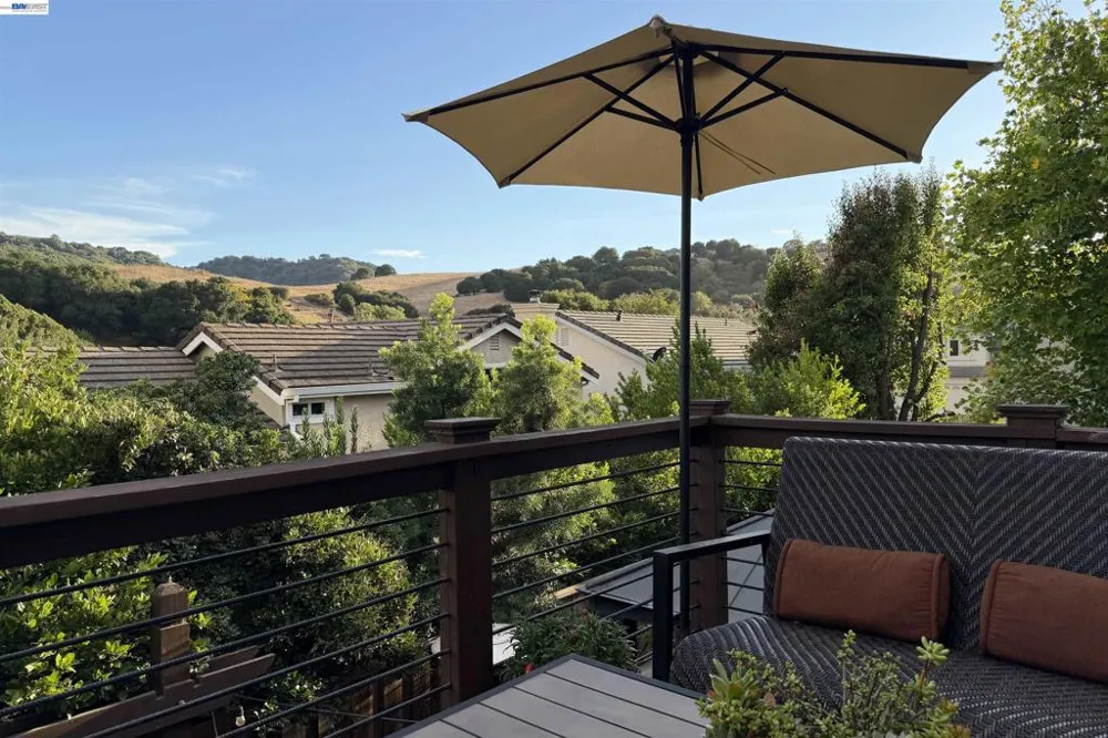 8051 Canyon Creek Cir Pleasanton, CA 94588