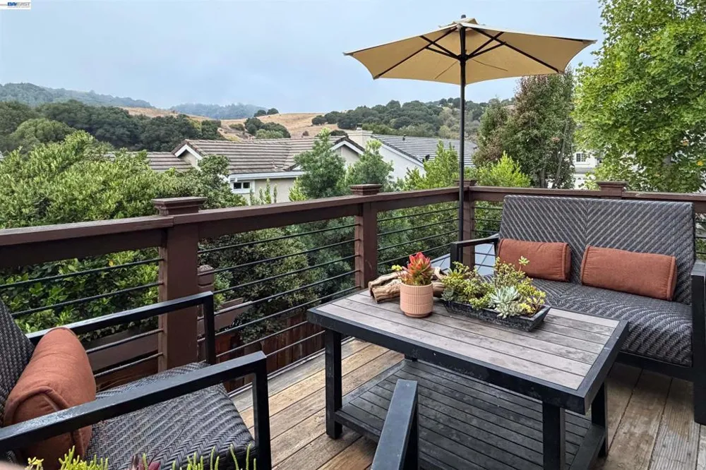 8051 Canyon Creek Cir Pleasanton, CA 94588