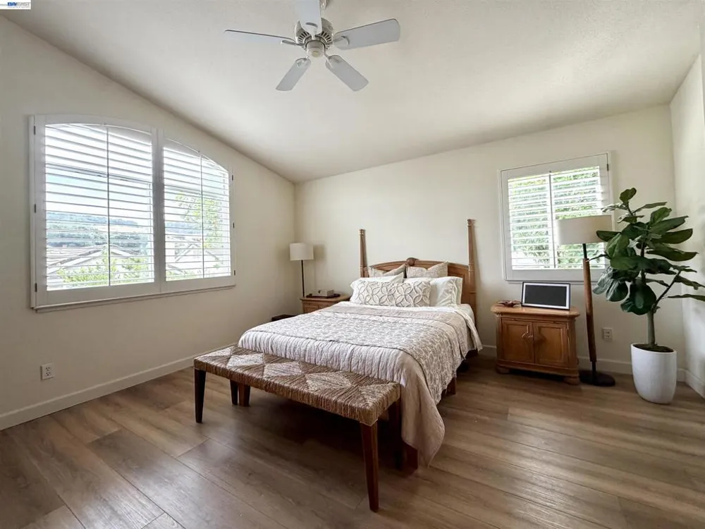 8051 Canyon Creek Cir Pleasanton, CA 94588