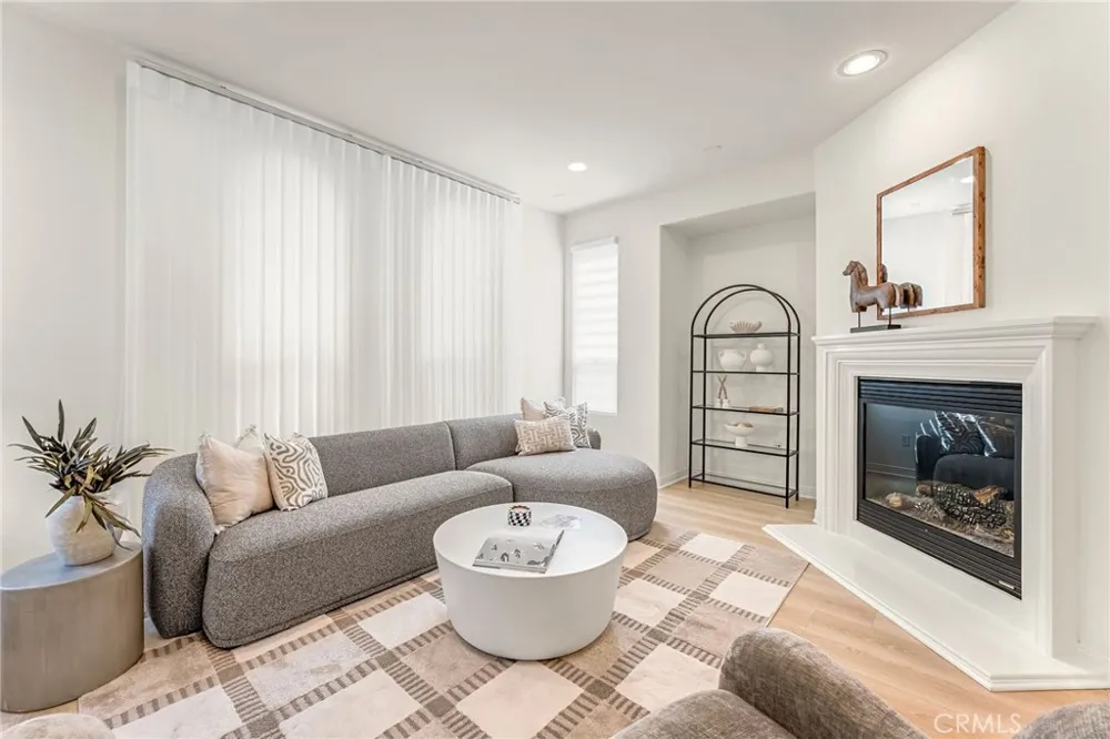 76 Canal Irvine, CA 92620