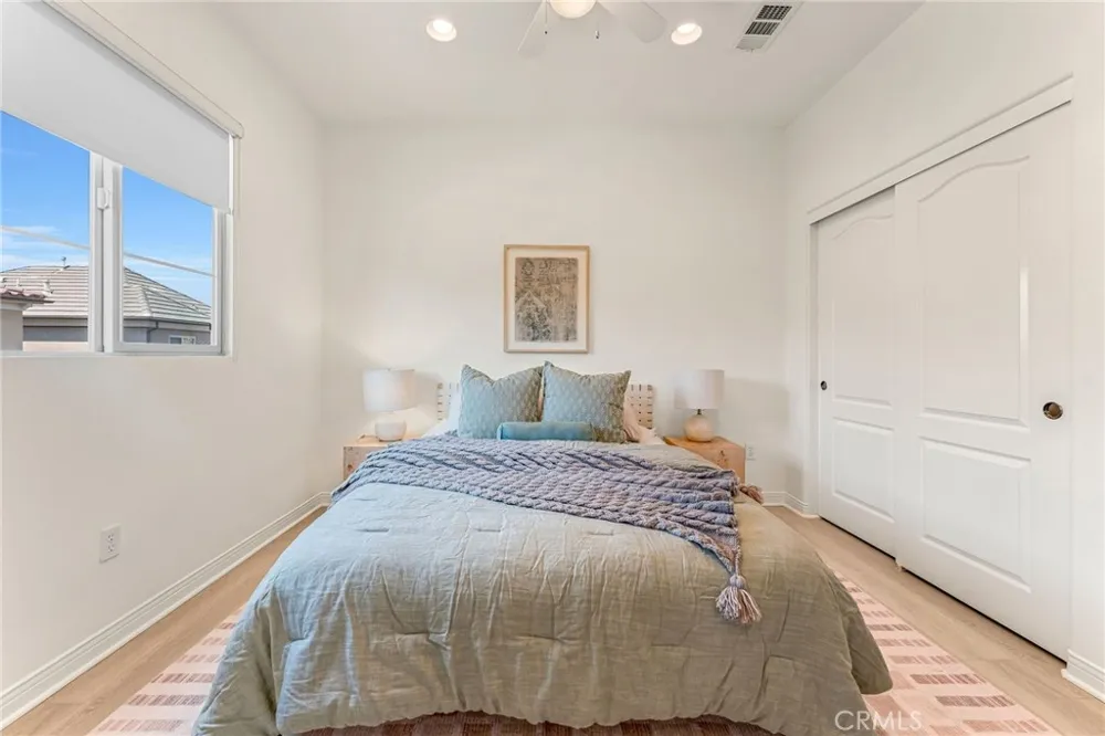76 Canal Irvine, CA 92620