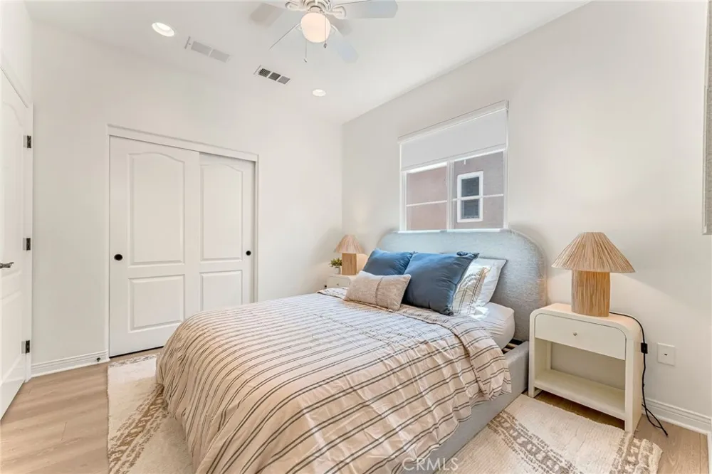 76 Canal Irvine, CA 92620