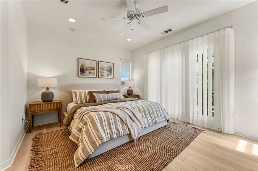 76 Canal Irvine, CA 92620