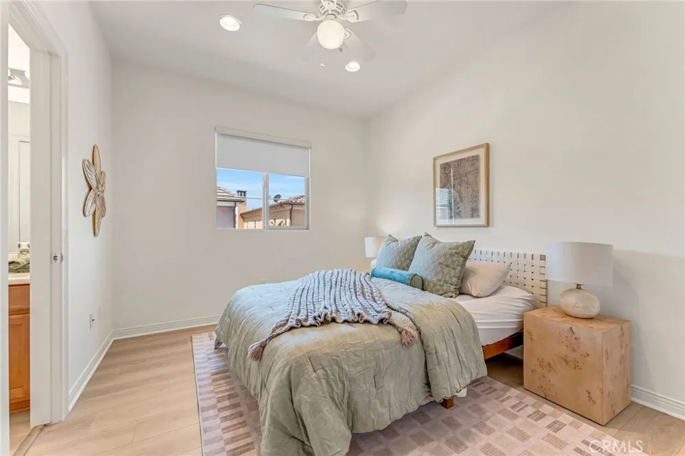 76 Canal Irvine, CA 92620