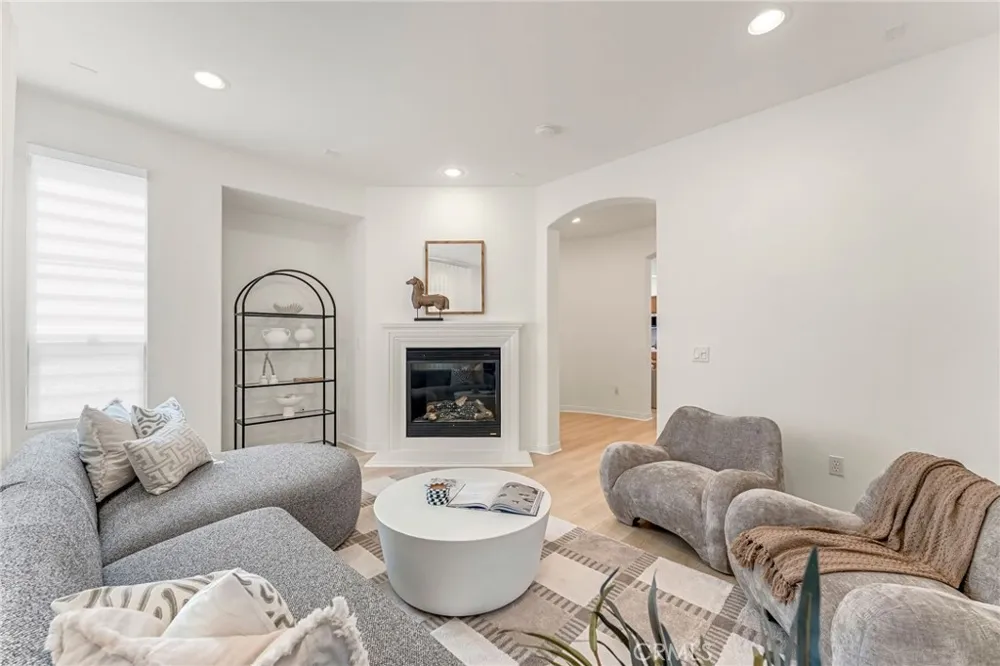 76 Canal Irvine, CA 92620