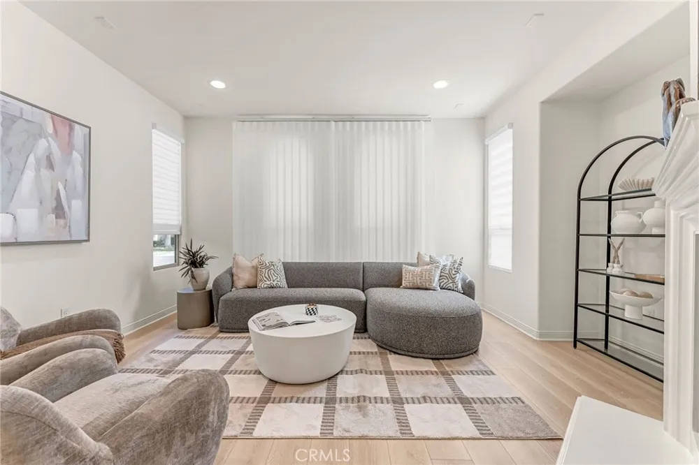 76 Canal Irvine, CA 92620