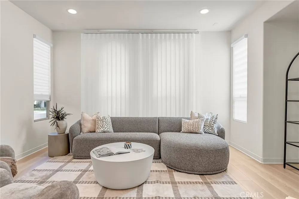 76 Canal Irvine, CA 92620