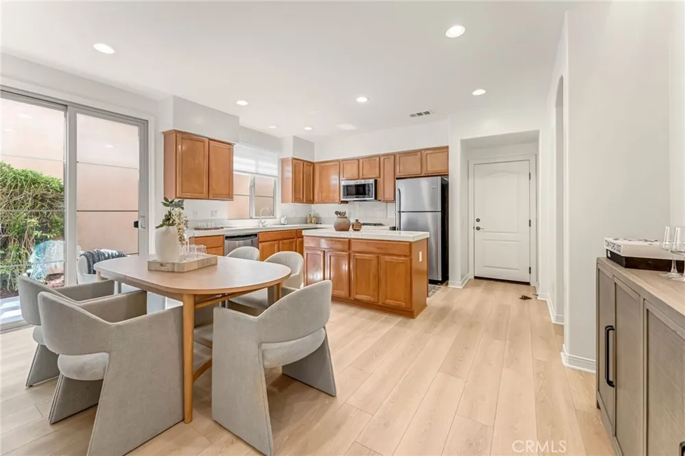 76 Canal Irvine, CA 92620