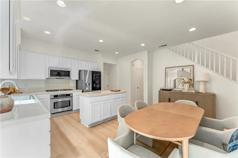 76 Canal Irvine, CA 92620