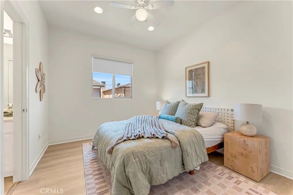 76 Canal Irvine, CA 92620