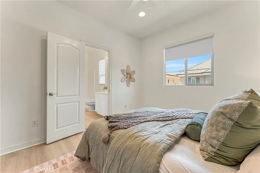76 Canal Irvine, CA 92620
