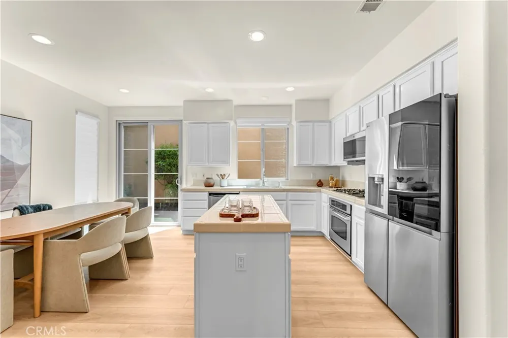 76 Canal Irvine, CA 92620