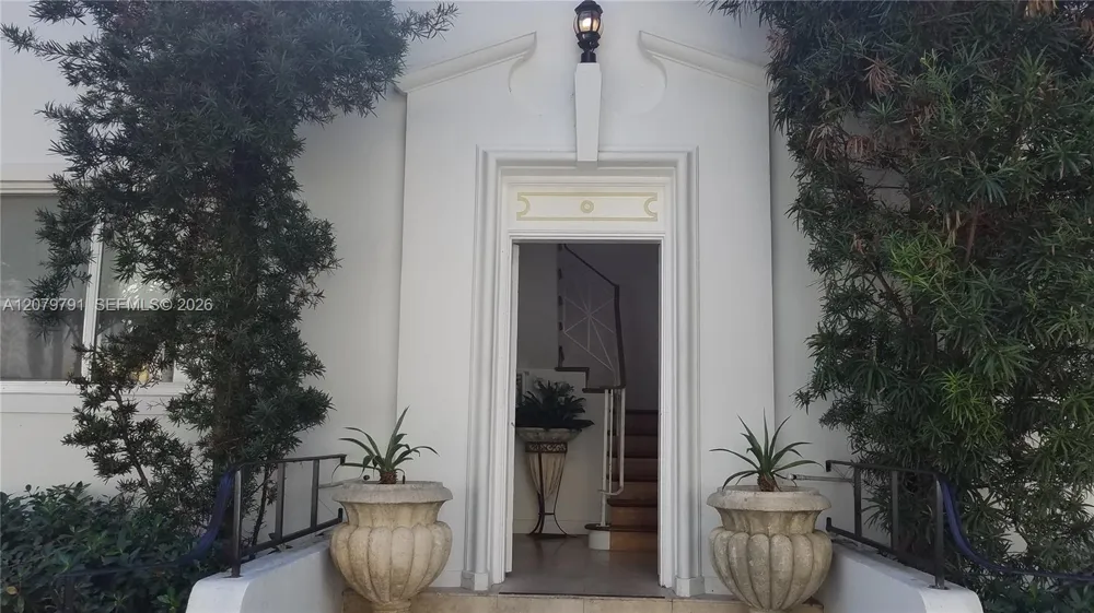 3921 Meridian Ave Miami Beach, FL 33140