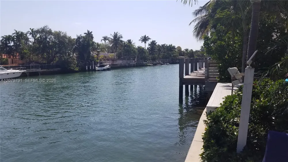 3921 Meridian Ave Miami Beach, FL 33140