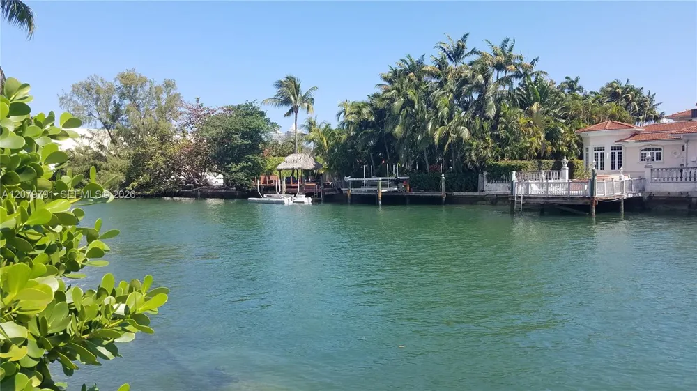 3921 Meridian Ave Miami Beach, FL 33140