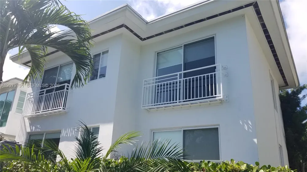 3921 Meridian Ave Miami Beach, FL 33140